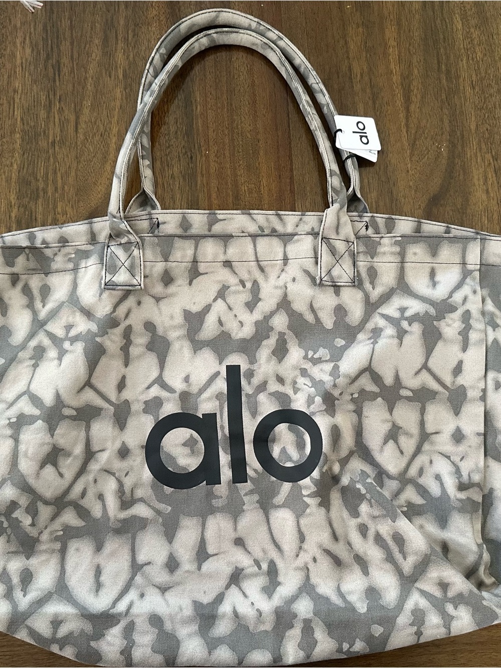 NWT ALO Yoga iconic shopper tote bag Gray Neutral Tie-Dye Canvas Tote